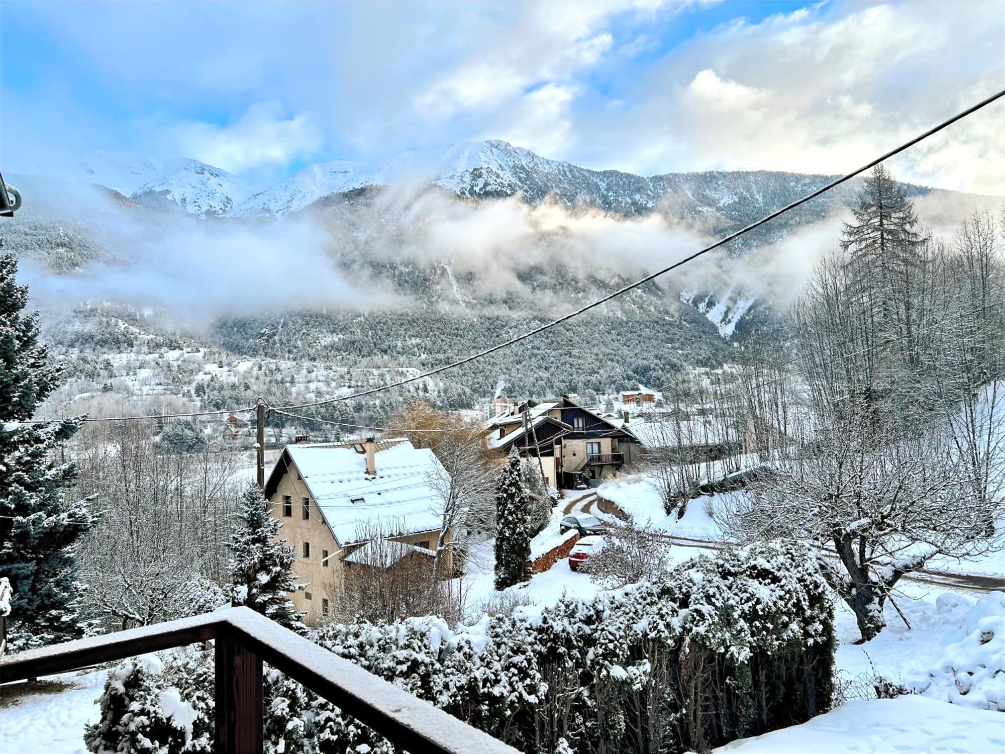 Charmante Maison De Montagne ブリアンソン エクステリア 写真