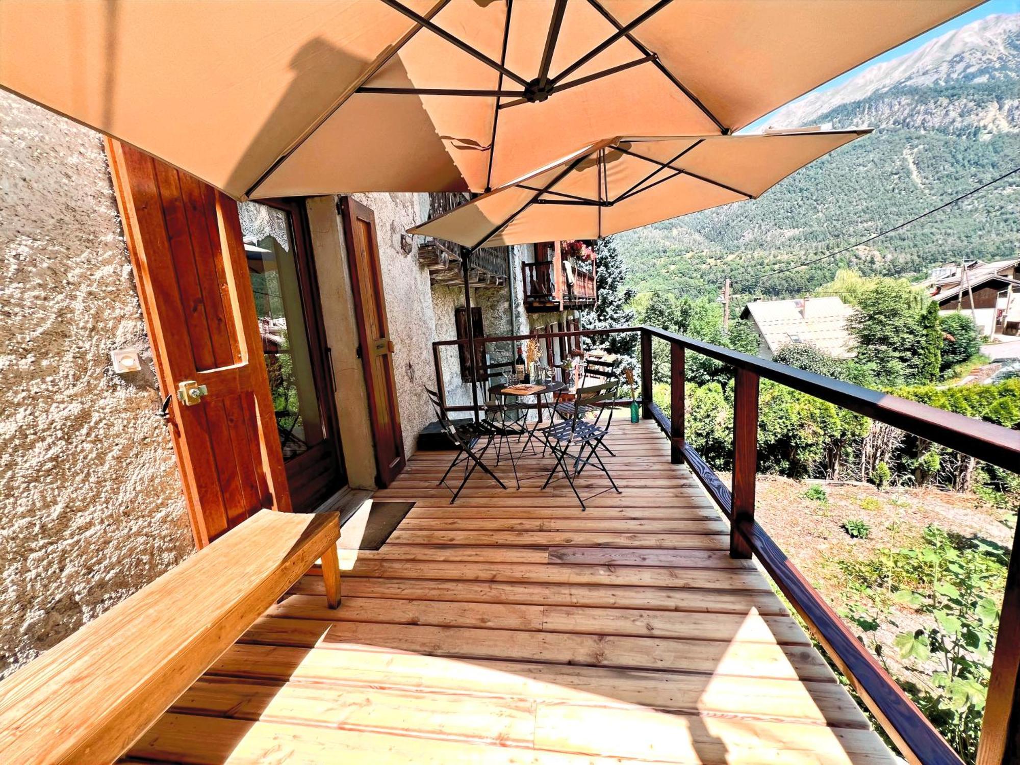 Charmante Maison De Montagne ブリアンソン エクステリア 写真